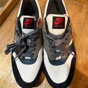 Nike Air Max Men's Shoes - Black/Gray/Green. Size: 9.5